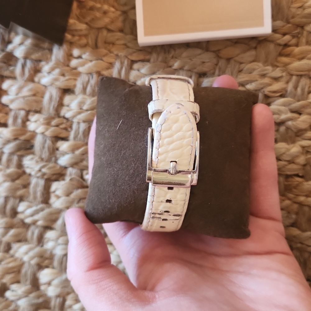 Michael Kors White Diamond Watch with Box - Picture 13 of 13